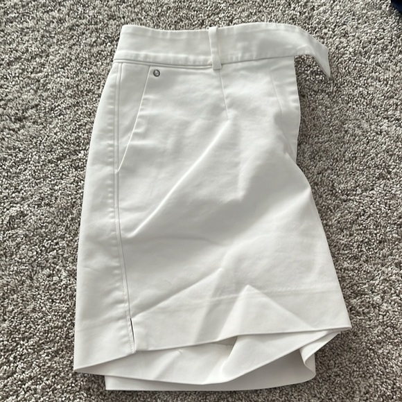 White House Black Market White Cotton/Polyester Shorts - Picture 4 of 6